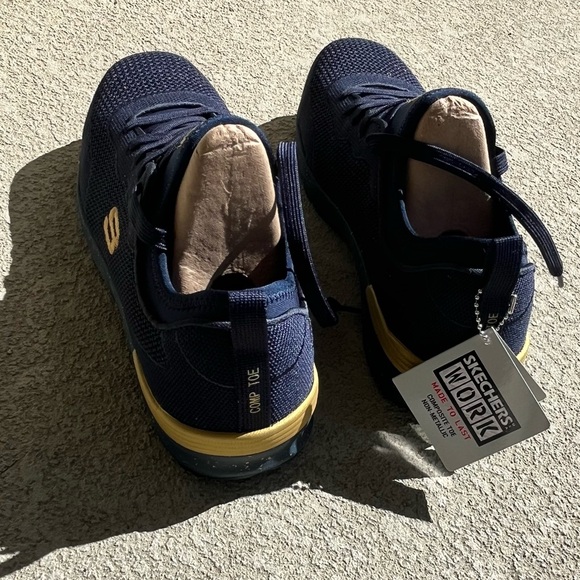 Skechers Work Shoes - Picture 4 of 6